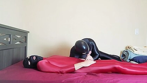 2 Spandex Guys Rub And Suck Each Other In Leohex Zentai Suits With Bukkake